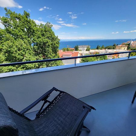 Apartment With Direct Sea View, Free Parking And Close To Beaches And Promenade Lovran Ngoại thất bức ảnh