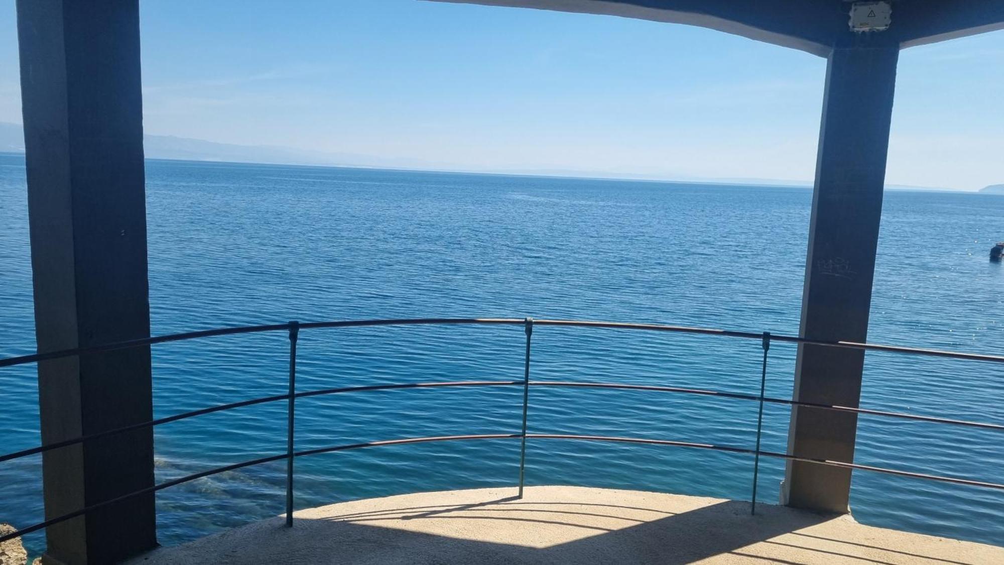 Apartment With Direct Sea View, Free Parking And Close To Beaches And Promenade Lovran Ngoại thất bức ảnh