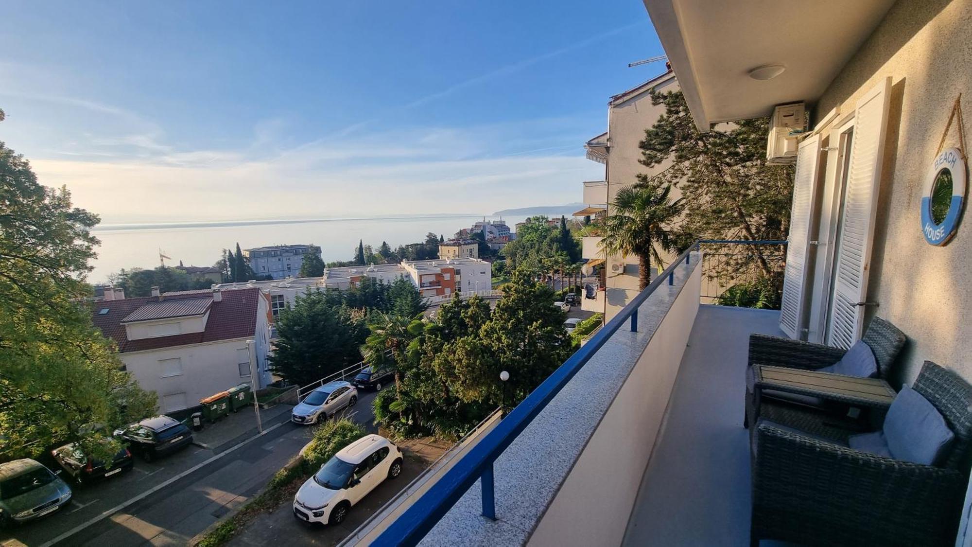 Apartment With Direct Sea View, Free Parking And Close To Beaches And Promenade Lovran Ngoại thất bức ảnh